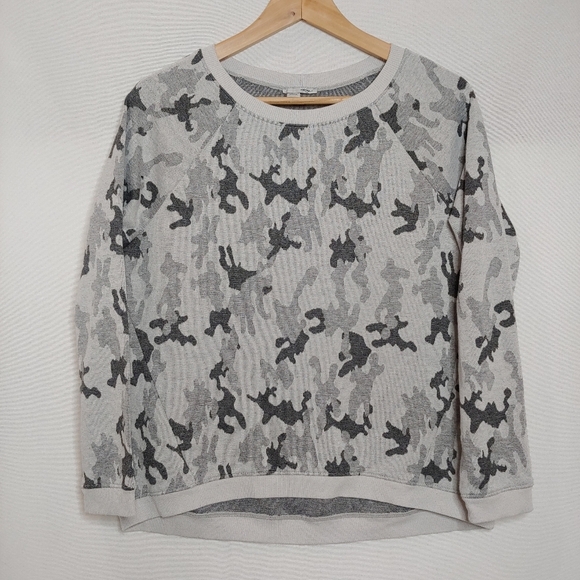 Halogen Nordstrom Crew Neck Pullover Sweater Raglan Sleeves Gray Camo Medium - Picture 2 of 7